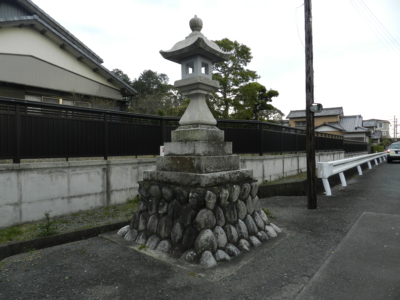 山科の常夜燈