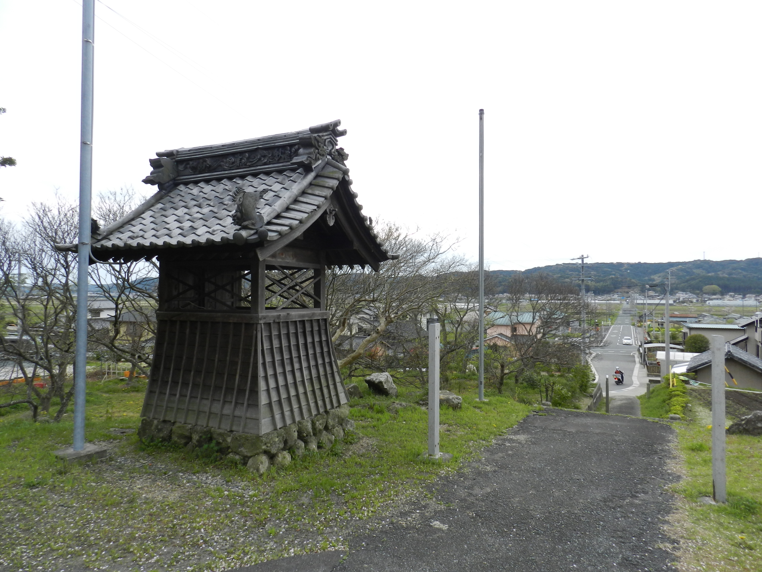 萱間の常夜燈