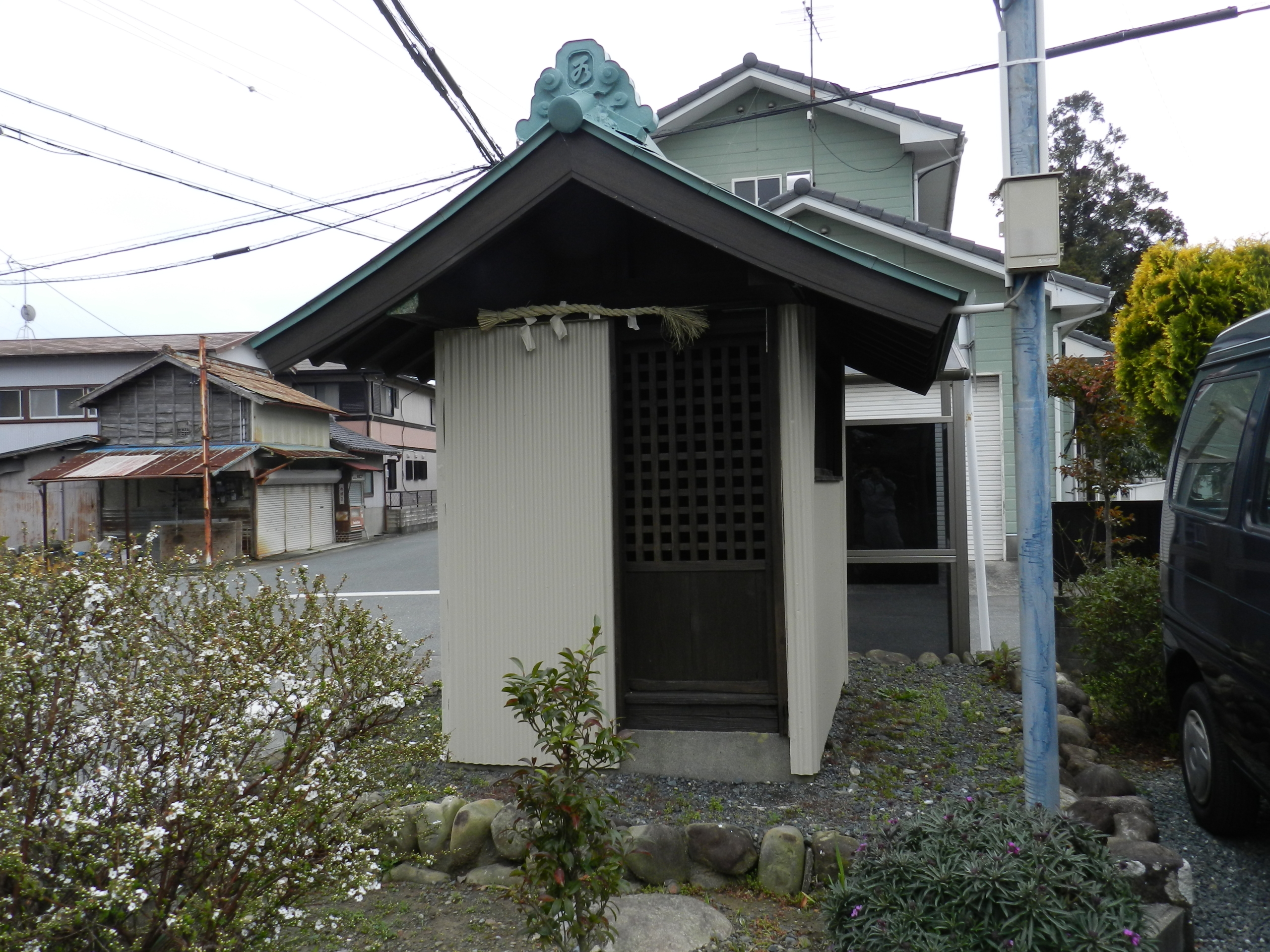 新池の常夜燈