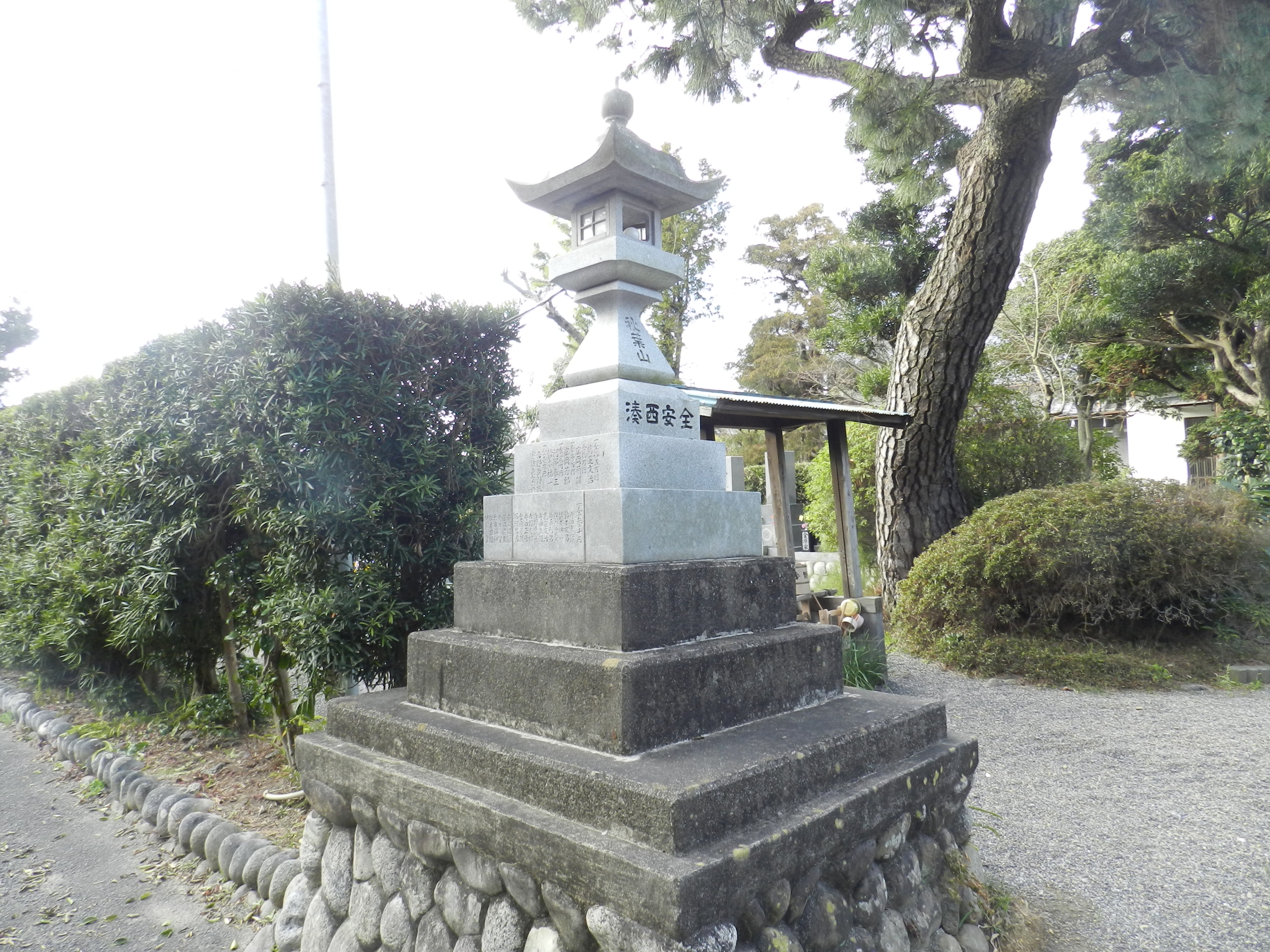 湊西の常夜燈